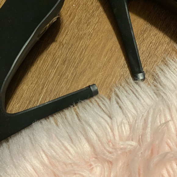 Women’s shoes - Picture 4 of 6